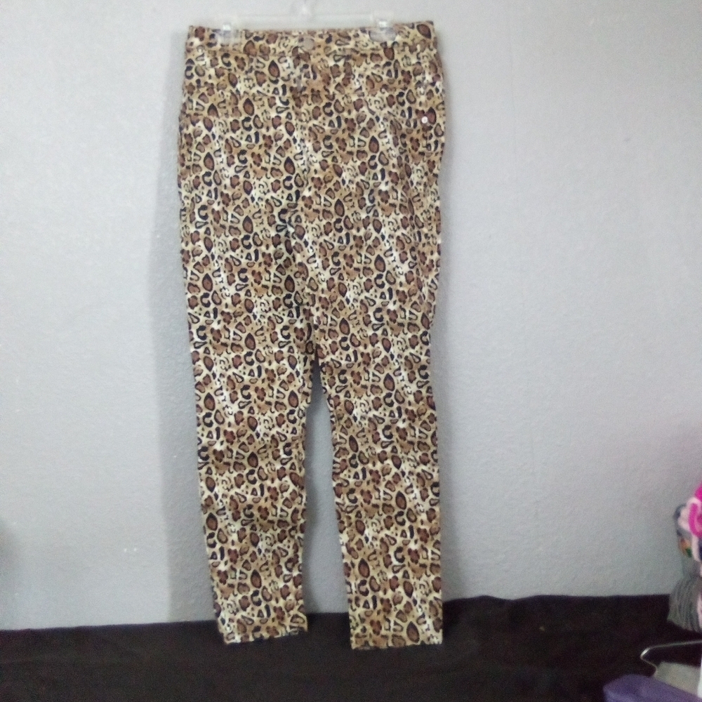 No Boundaries Leopard Print Pants ( Bag I )